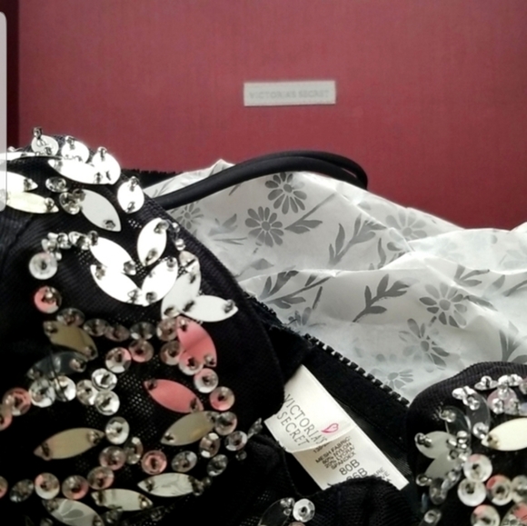 💕VINTAGE VICTORIA SECRET SEQUENCE BRA💕 - Picture 8 of 9